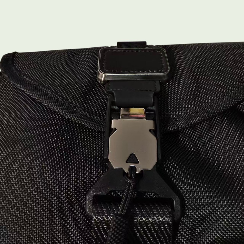 🌺 Tumi Bravo Series Flap Crossbody Bag - Picture 3 of 7
